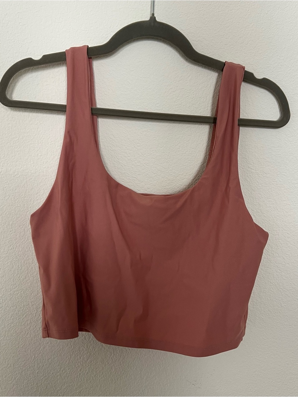 Fabletics Scoop Neck Crop Tank - Dusty Mauve